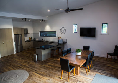 Pomonal-Estate-kitchen-dining-room